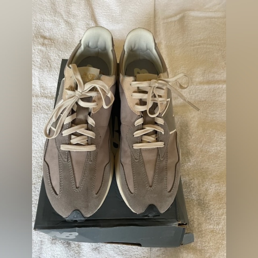 Mens NEW BALANCE 327 SNEAKER